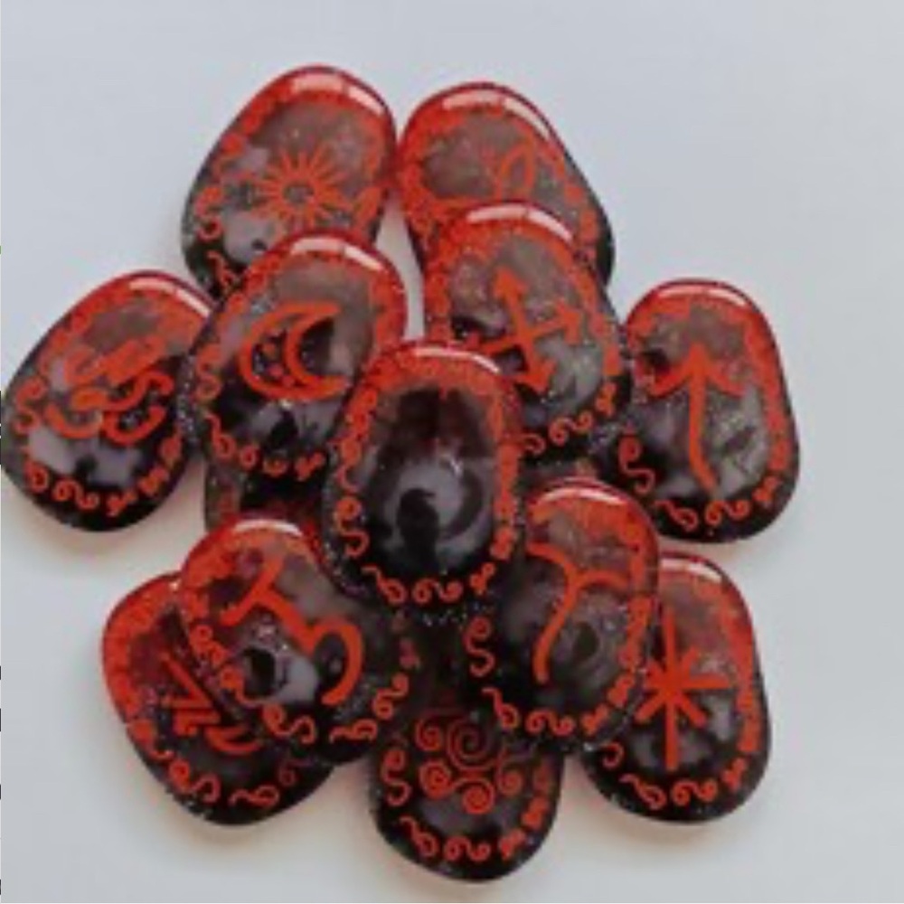Crow Temperature Color Change Garnet and Obsidian Crystal Witches Runes